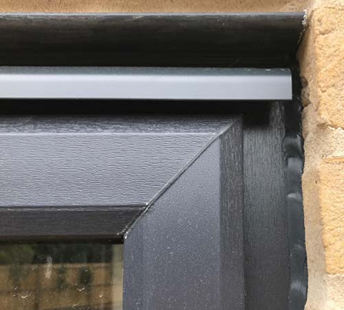 External picture of a Flush 70 window with Zero sighltine mullion